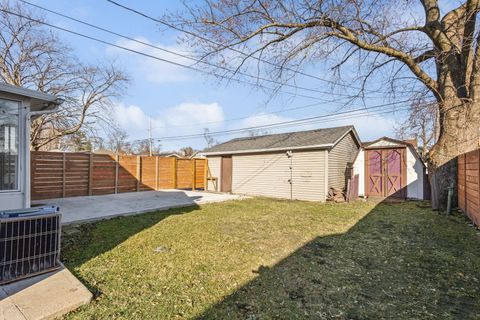 Tiny photo for 9301 S 54th Court, Oak Lawn, IL 60453 (MLS # 12598101)