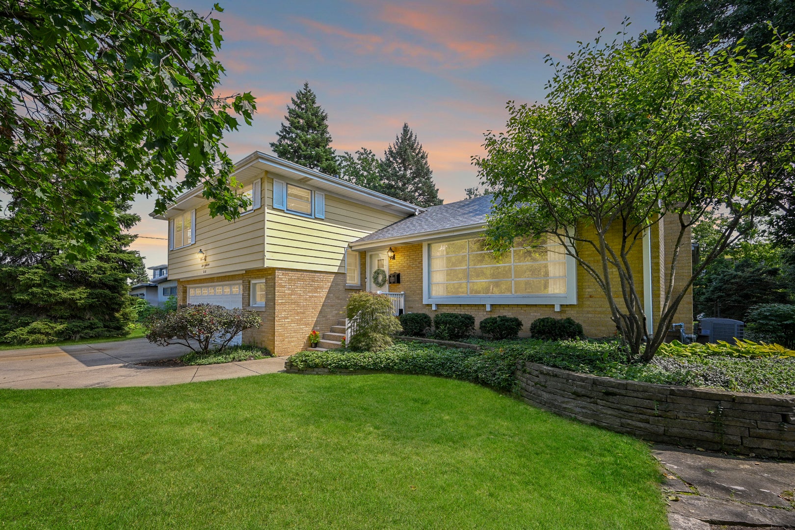218 W Elm Street