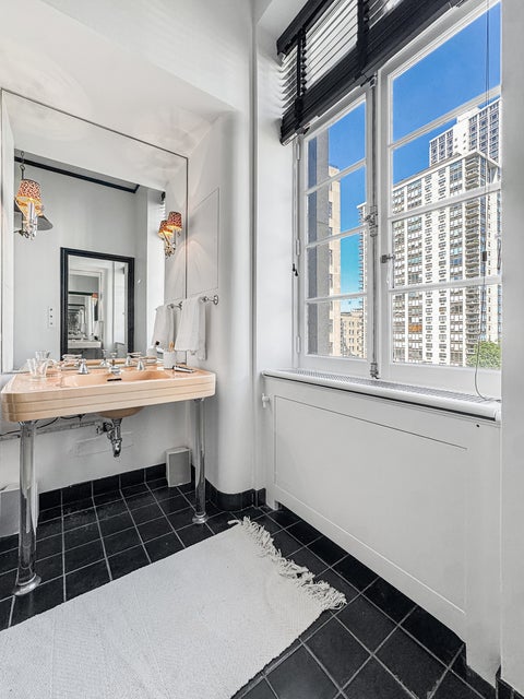 Tiny photo for 1260 N Astor Street #7, Chicago, IL 60610 (MLS # 12743102)