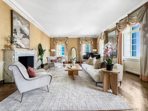Tiny photo for 1260 N Astor Street #7, Chicago, IL 60610 (MLS # 12743102)