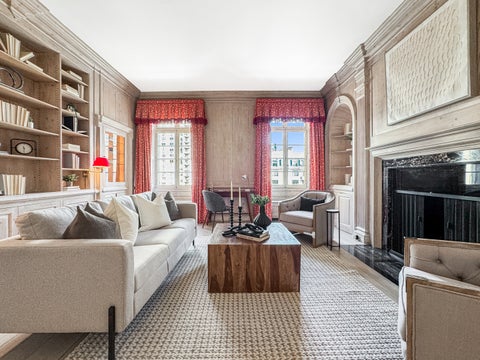 Tiny photo for 1260 N Astor Street #7, Chicago, IL 60610 (MLS # 12743102)
