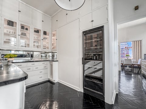 Tiny photo for 1260 N Astor Street #7, Chicago, IL 60610 (MLS # 12743102)