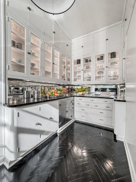 Tiny photo for 1260 N Astor Street #7, Chicago, IL 60610 (MLS # 12743102)
