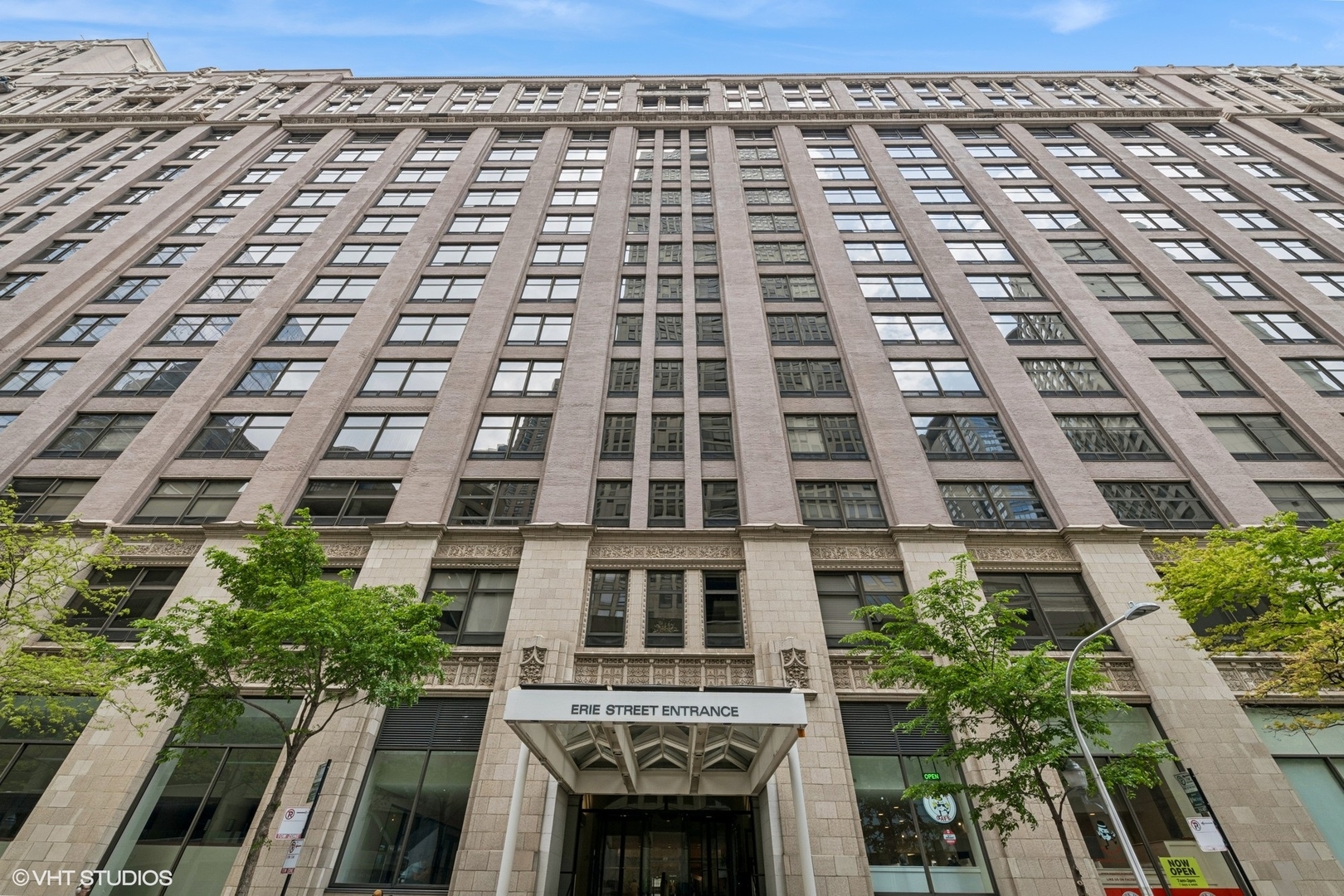 680 N Lake Shore Drive 816