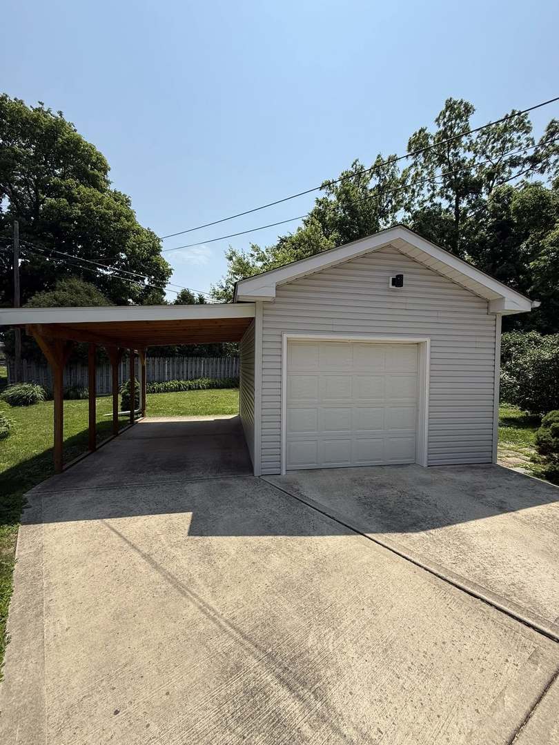 618 DeKalb Avenue