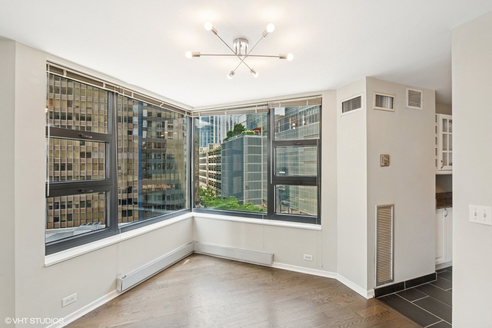 401 E Ontario Street 702