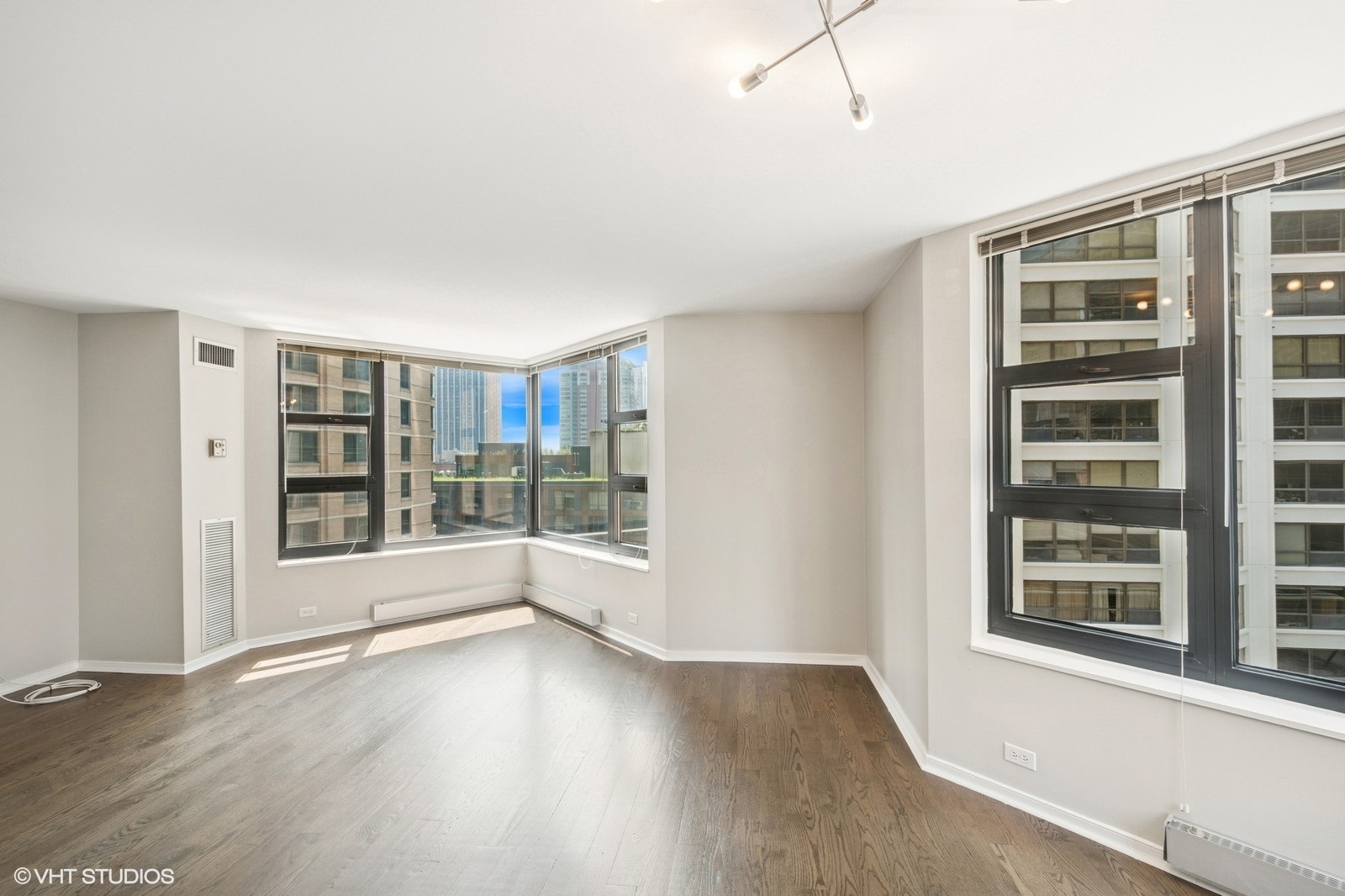 401 E Ontario Street 702