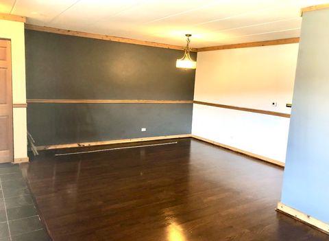 Tiny photo for 9608 W Higgins Road #2c, Rosemont, IL 60018 (MLS # 12618074)