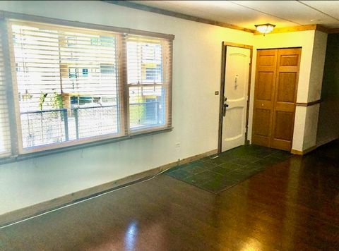 Tiny photo for 9608 W Higgins Road #2c, Rosemont, IL 60018 (MLS # 12618074)