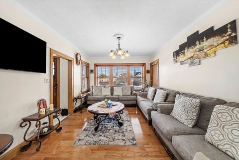 Tiny photo for 2716 Grove Avenue, Berwyn, IL 60402 (MLS # 12533886)