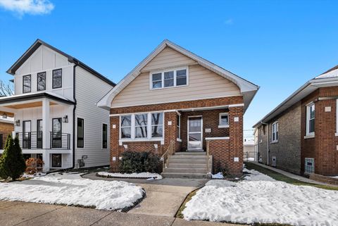 Tiny photo for 2716 Grove Avenue, Berwyn, IL 60402 (MLS # 12533886)