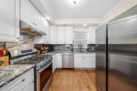 Tiny photo for 2716 Grove Avenue, Berwyn, IL 60402 (MLS # 12533886)