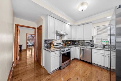 Tiny photo for 2716 Grove Avenue, Berwyn, IL 60402 (MLS # 12533886)