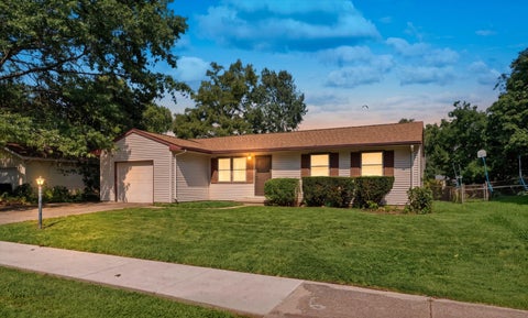 Photo of 2306 Belmore Drive, Champaign, IL 61821 (MLS # 12715550)