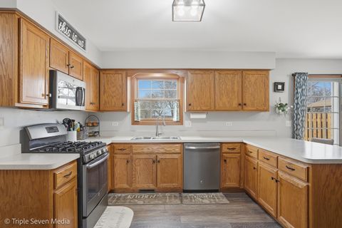 Tiny photo for 15721 W Waterford Lane, Manhattan, IL 60442 (MLS # 12540103)