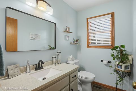 Tiny photo for 15721 W Waterford Lane, Manhattan, IL 60442 (MLS # 12540103)