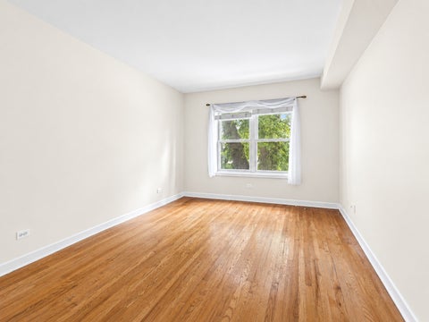 Tiny photo for 34 S 6th Avenue #2K, La Grange, IL 60525 (MLS # 12765678)