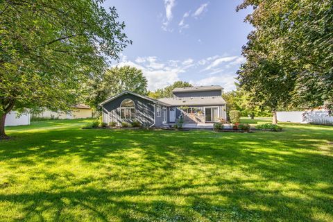 Tiny photo for 24349 W Camelot Road, Joliet, IL 60404 (MLS # 12475388)