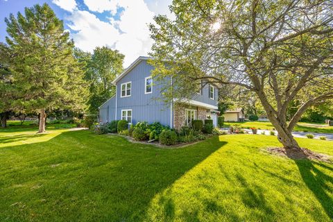 Tiny photo for 24349 W Camelot Road, Joliet, IL 60404 (MLS # 12475388)