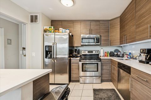 Tiny photo for 5445 N Sheridan Road #306, Chicago, IL 60640 (MLS # 12491191)