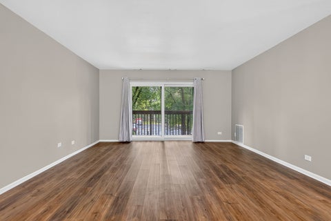 Tiny photo for 120 Lakeview Drive #208, Bloomingdale, IL 60108 (MLS # 12763663)