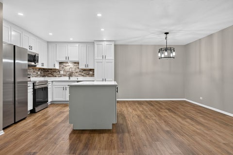 Tiny photo for 120 Lakeview Drive #208, Bloomingdale, IL 60108 (MLS # 12763663)