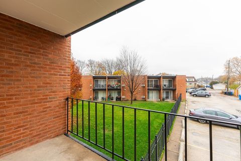 Tiny photo for 6151 W THORNDALE Avenue #2B, Chicago, IL 60646 (MLS # 12523907)