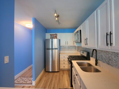 6700 S South Shore Drive 18K Chicago IL 60649