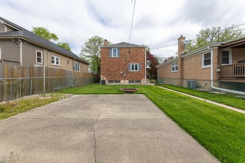 Tiny photo for 6767 W Talcott Avenue, Chicago, IL 60656 (MLS # 12648309)