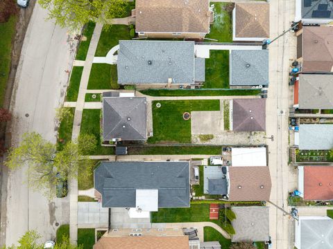 Tiny photo for 6767 W Talcott Avenue, Chicago, IL 60656 (MLS # 12648309)