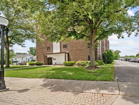 Photo of 4 Mason Street #106, Bensenville, IL 60106 (MLS # 12683015)