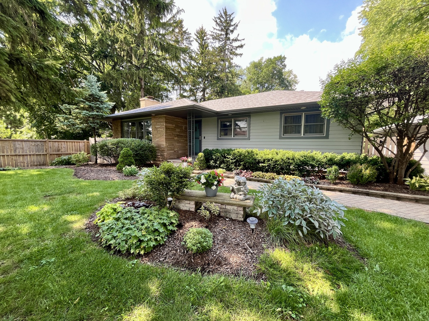 35W764 W Highland Avenue