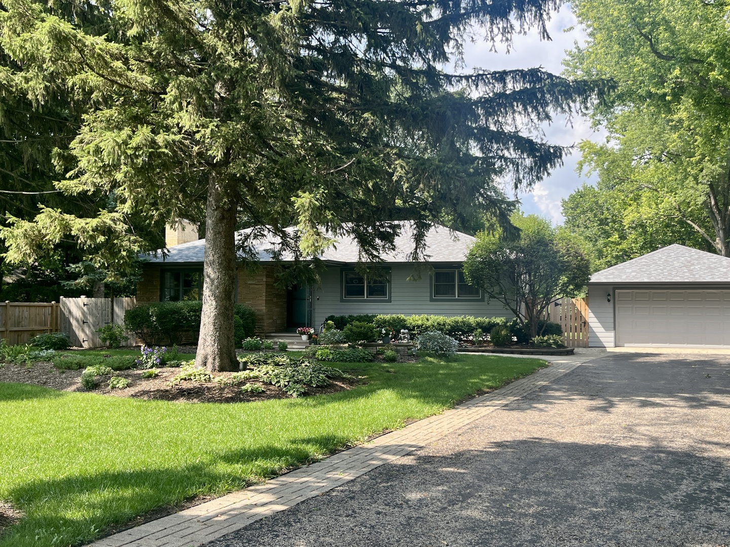 35W764 W Highland Avenue