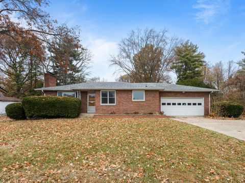 Photo of 904 W Kirby Avenue, Champaign, IL 61821 (MLS # 12527333)