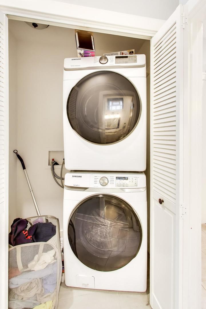 3519 N Seminary Avenue