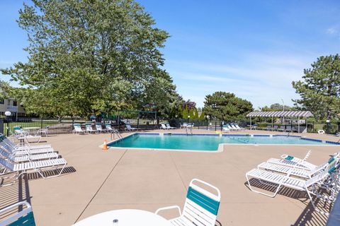 Tiny photo for 1050 Southbury Lane #C2, Wheeling, IL 60090 (MLS # 12433201)