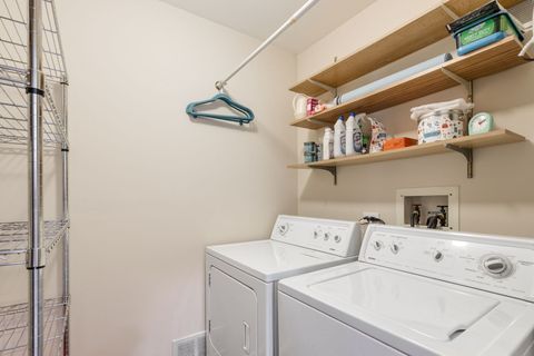 Tiny photo for 1050 Southbury Lane #C2, Wheeling, IL 60090 (MLS # 12433201)