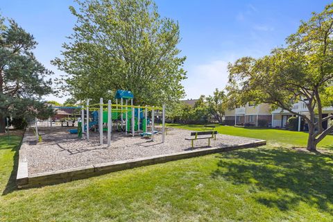 Tiny photo for 1050 Southbury Lane #C2, Wheeling, IL 60090 (MLS # 12433201)