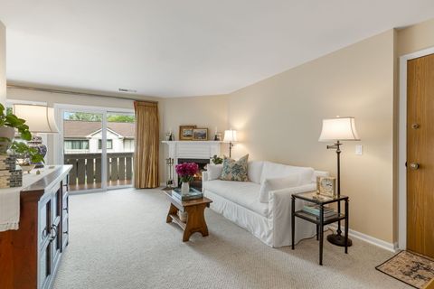 Tiny photo for 1050 Southbury Lane #C2, Wheeling, IL 60090 (MLS # 12433201)
