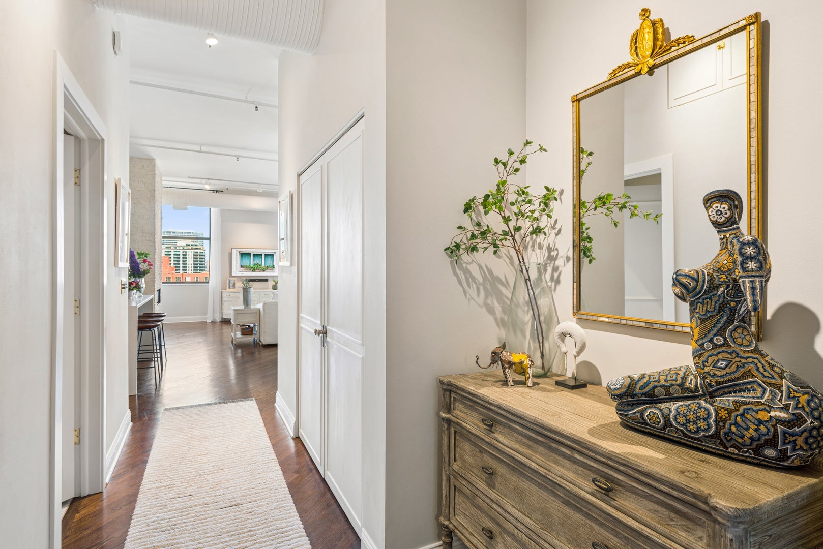 360 W Illinois Street 8A