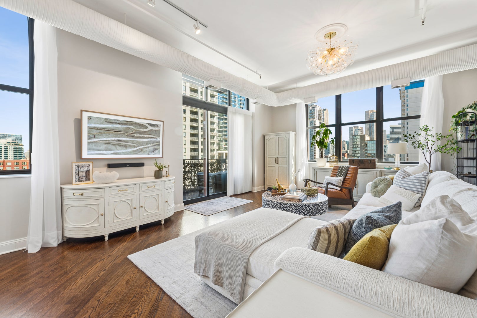 360 W Illinois Street 8A