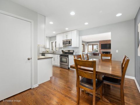 Tiny photo for 392 E Saint Charles Road, Elmhurst, IL 60126 (MLS # 12606330)