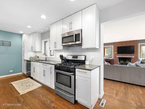 Tiny photo for 392 E Saint Charles Road, Elmhurst, IL 60126 (MLS # 12606330)