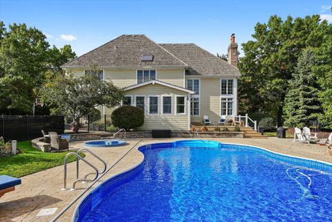 Tiny photo for 35080 N Oak Knoll Circle, Gurnee, IL 60031 (MLS # 12479583)