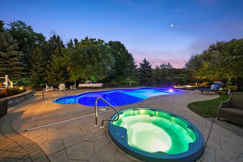 Tiny photo for 35080 N Oak Knoll Circle, Gurnee, IL 60031 (MLS # 12479583)