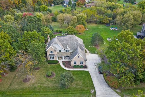 Tiny photo for 35080 N Oak Knoll Circle, Gurnee, IL 60031 (MLS # 12479583)