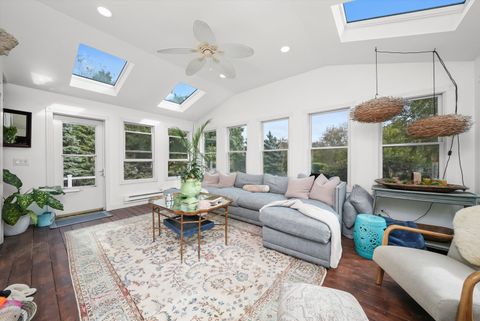 Tiny photo for 35080 N Oak Knoll Circle, Gurnee, IL 60031 (MLS # 12479583)