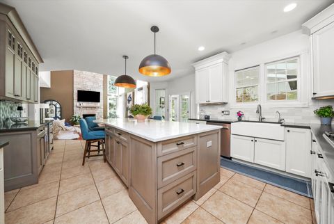 Tiny photo for 35080 N Oak Knoll Circle, Gurnee, IL 60031 (MLS # 12479583)