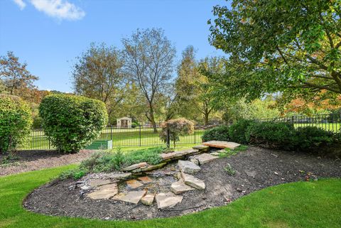 Tiny photo for 35080 N Oak Knoll Circle, Gurnee, IL 60031 (MLS # 12479583)