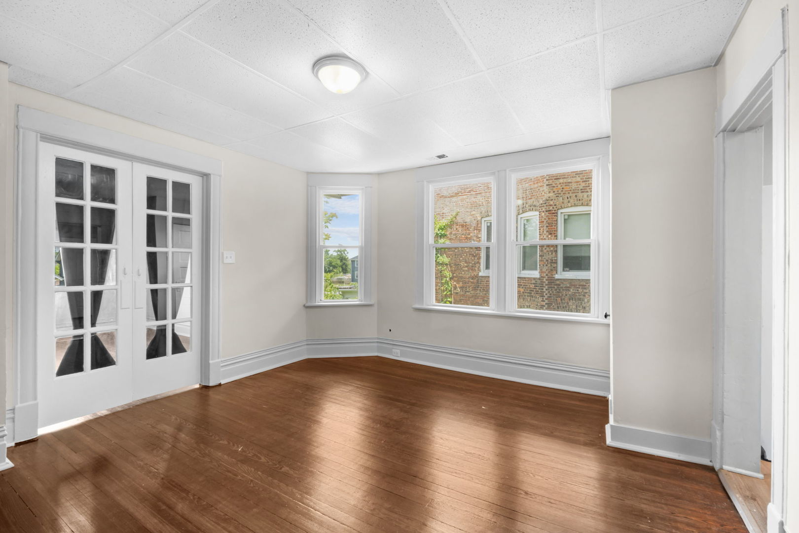 100 W 19th Street